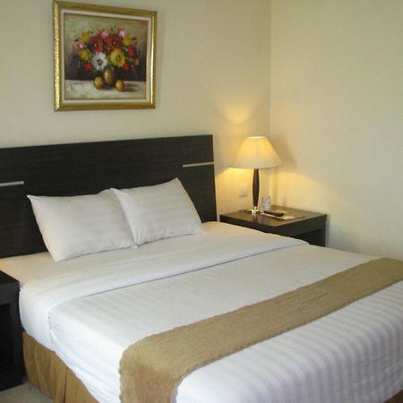 Grand Asia Hotel Jakarta Exterior foto