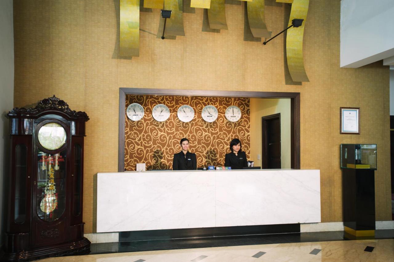 Grand Asia Hotel Jakarta Exterior foto