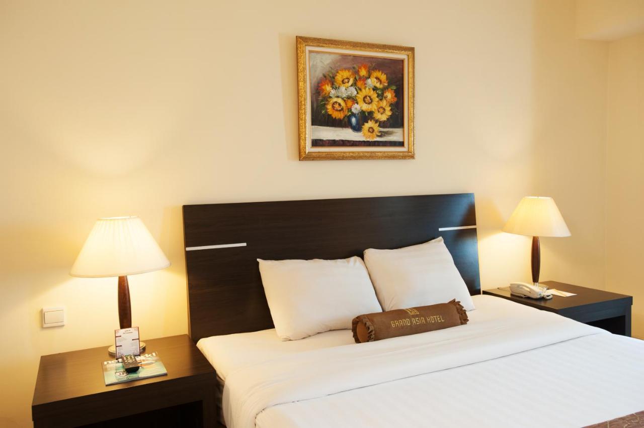 Grand Asia Hotel Jakarta Exterior foto