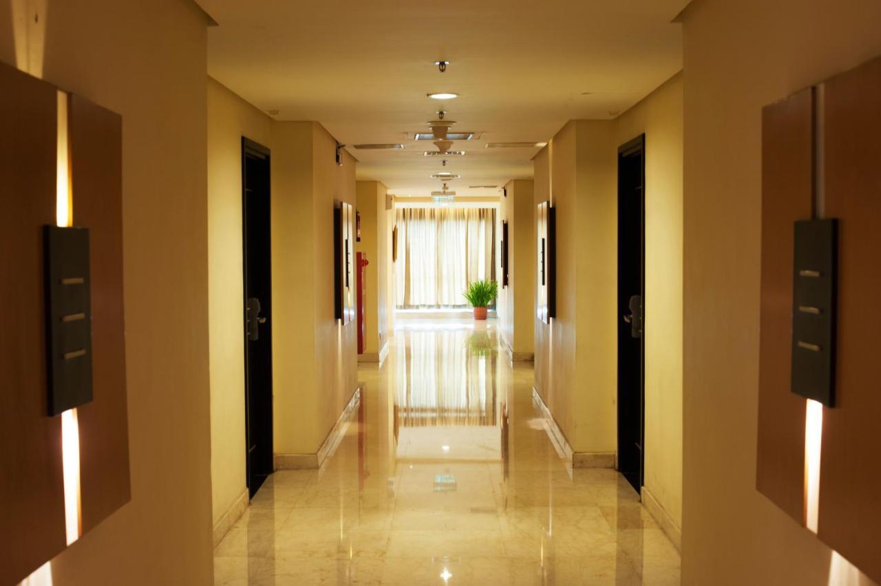 Grand Asia Hotel Jakarta Exterior foto