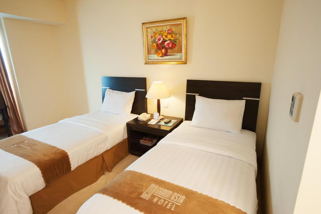 Grand Asia Hotel Jakarta Exterior foto