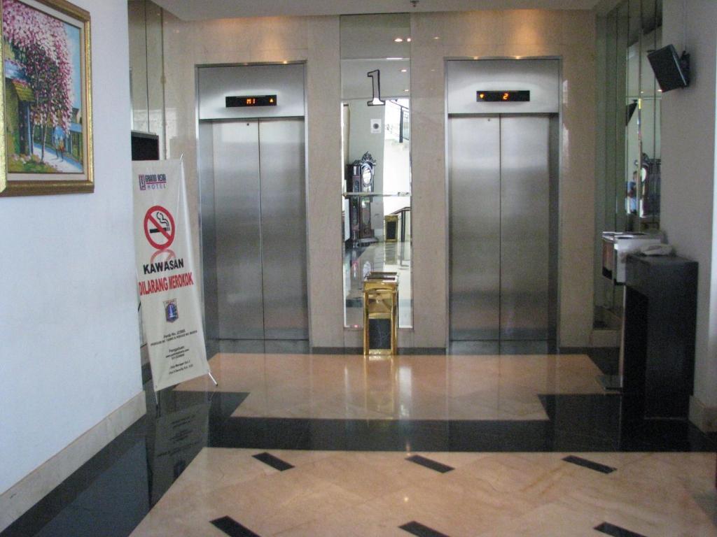 Grand Asia Hotel Jakarta Exterior foto