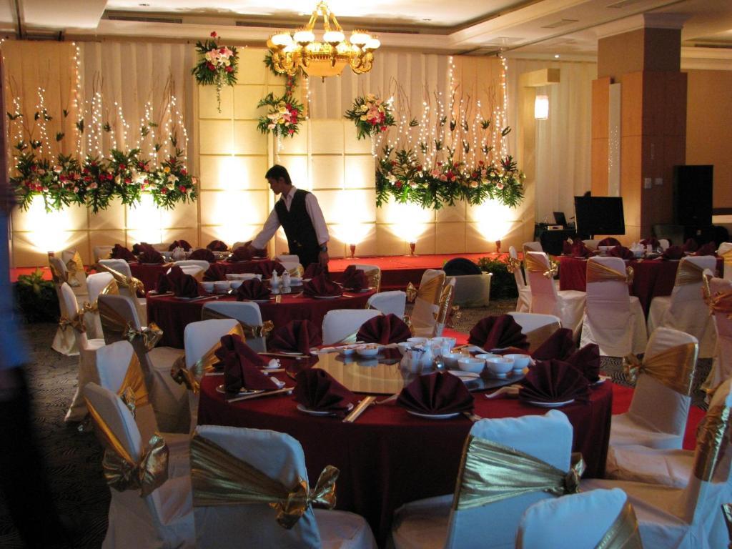 Grand Asia Hotel Jakarta Exterior foto